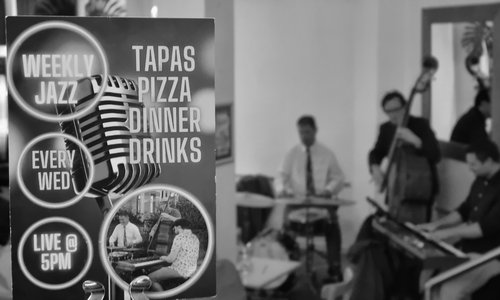 25.10-LiveAt5Jazz-02.jpg
