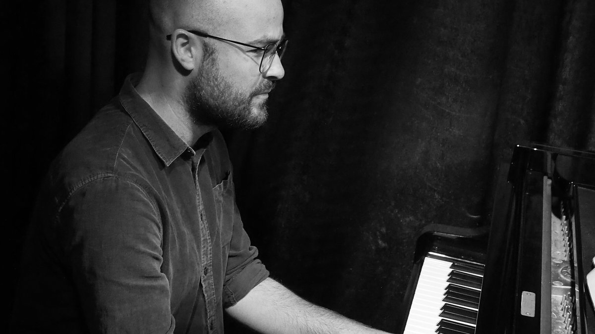 26.10-MattSteeleTrio.JPG
