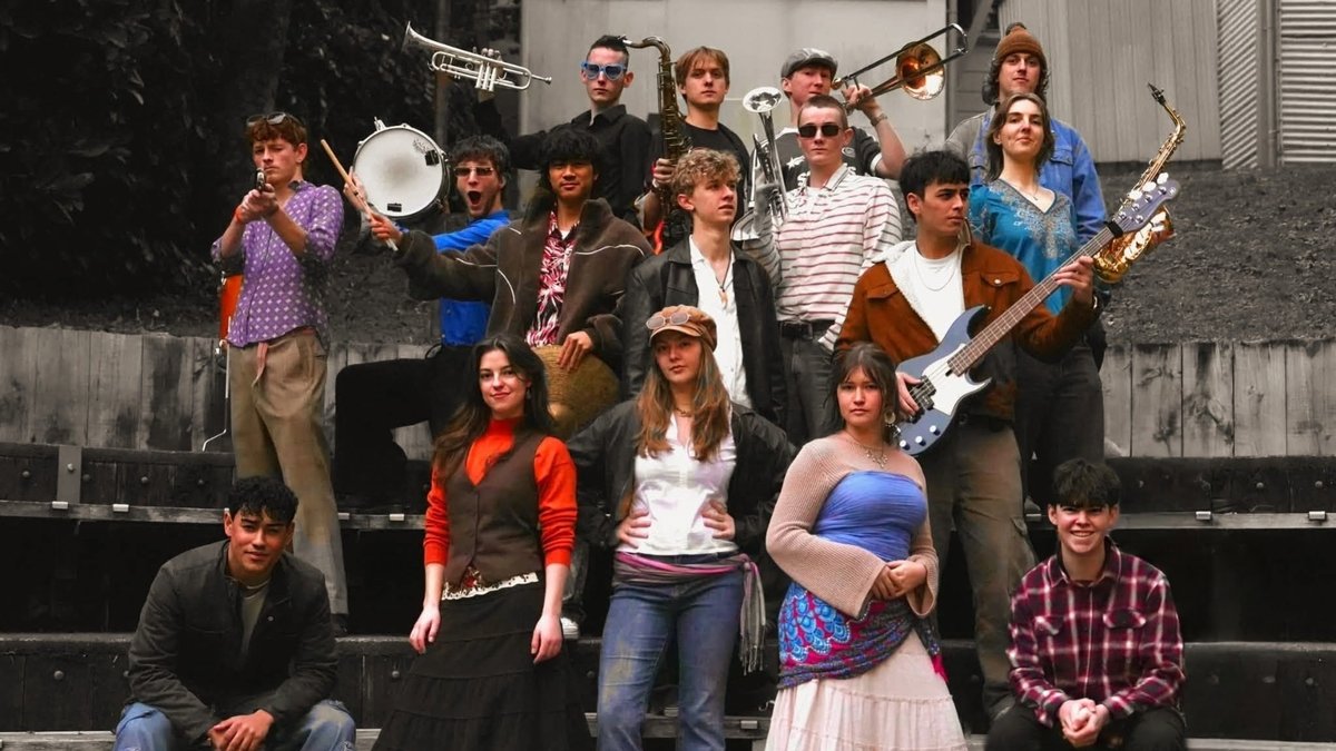Avatar - Earth, Wind & Fire Tribute Band Shot (Shot by Hayden Lam)