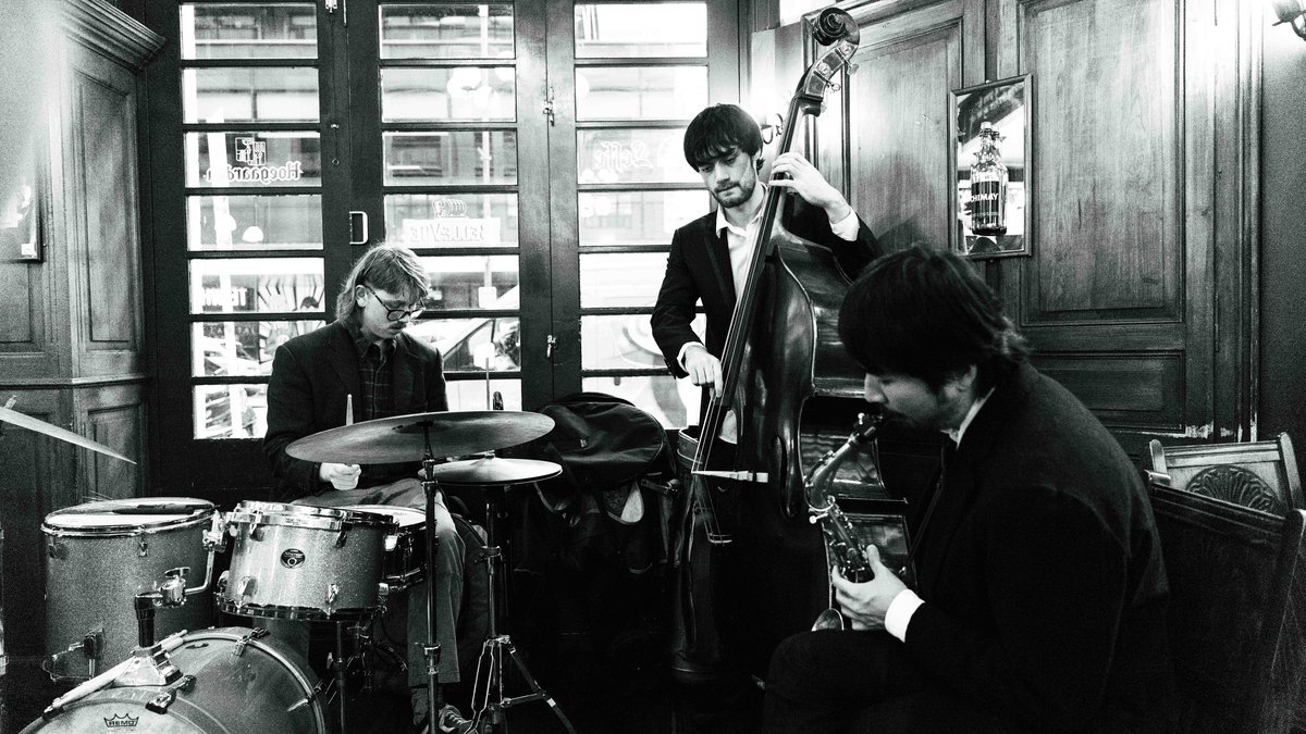 Oscar Garvie Trio