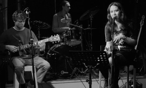 whistlingsisters roundoctober thurs5.30pm.jpg